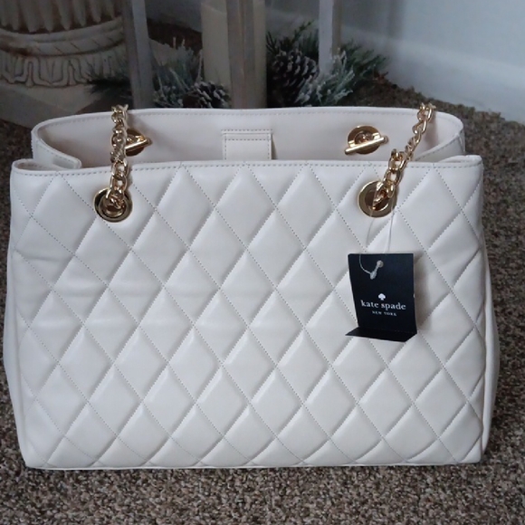 NWT Kate Spade Cream Quilted Tote/Shoulder Bag/ w Purse Charm - Picture 5 of 15